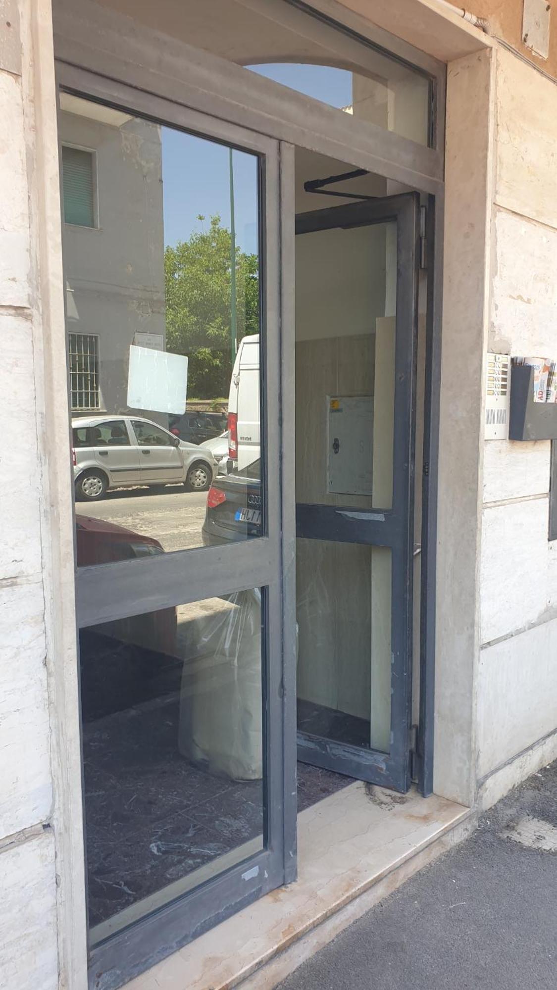 Napoli Stadio - 3 Bedrooms - 2 Bathrooms - Free Park Esterno foto